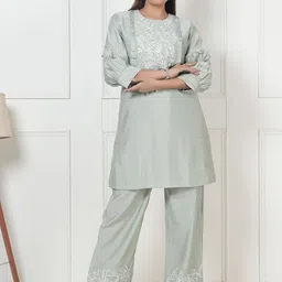 Kaftanize Floral Embroidered Puff Sleeves Tunic & Trousers-18