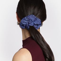 Aditi Wasan Women Set of 3 Printed Ponytail Holders Scrunchies image 5