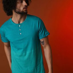 Campus Sutra Henley Neck Short Sleeves Cotton T-shirt-image-45