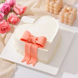 Delicious Bow Cake (600 g)-image-44