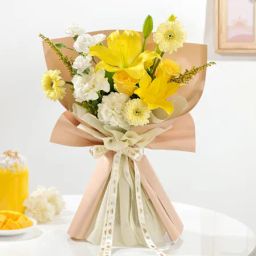 Golden Glow Bloom Bouquet-image-11