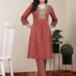 Nayam By Lakshita Floral Printed Regular Thread Work Kurta with Palazzos-53
