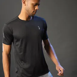 Campus Sutra Men Black T-shirt-image-36