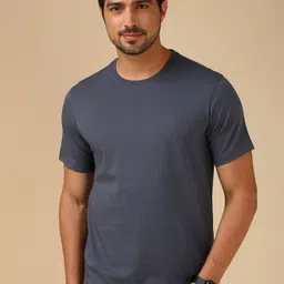 Van Heusen Men Solid Crew Neck Short Sleeves T-Shirt-image-36