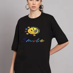 Imsa Moda Typographic Printed Drop-Shoulder Sleeves Cotton Oversized T-shirt-image-98