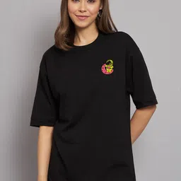 Imsa Moda Typography Printed Drop Shoulder Cotton Oversized Longline T-shirt-image-81