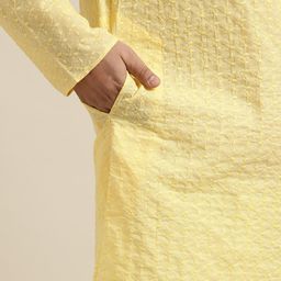 SOJANYA PLUS Men Plus Size Yellow Ethnic Motifs Embroidered Kurta Set with Nehru Jacket image 3