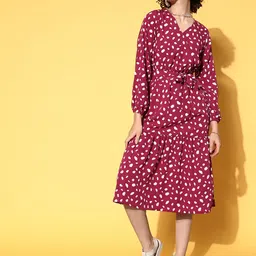 plusS Women Charming Maroon Abstract Vacay Attire-image-51