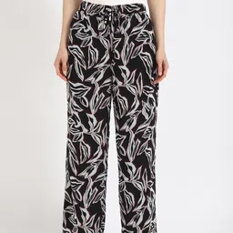 Calvin Klein Jeans Women Printed Mid-Rise Straight Fit Parallel Trousers-picture-26