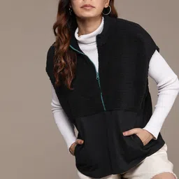 The Roadster Lifestyle Co. Sherpa Detail Sweatshirt-image-10