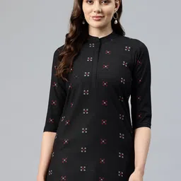 One Femme Geometric Embroidered Mandarin Collar Pure Cotton Kurti-16