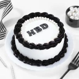 Classic Black And White Cake (1 Kg)-image-57
