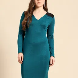 Qurvii Embellished Bodycon Dress With Sequin Detail-image-81