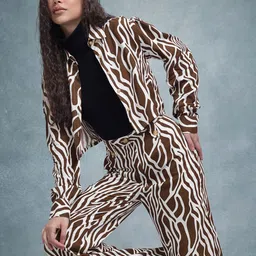 The Roadster Lifestyle Co. Abstract Printed Crop Shirt & Trouser Co-Ord Set-picture-38