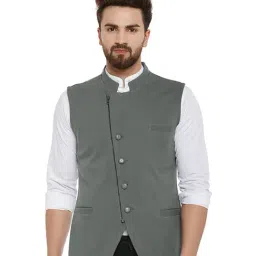 Hypernation Grey Solid Mandarin Collar Waistcoat-8