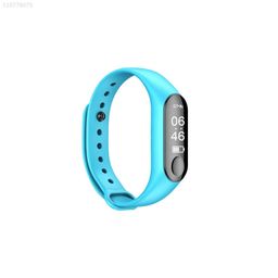4DB8 Heart Rate Monitor Smart Watch Multifunction 0.87inch LIED Monitoring image 1