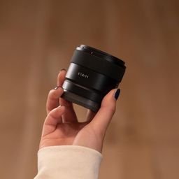 Sony E Mount E 11mm F1.8 APS-C Lens (SEL11F18) | Wide-Angle Prime | Vlogging & Content Creation image 3