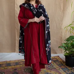 THE INDIAN ETHNIC CO Printed Block Print Dupatta image 5