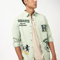 Bewakoof Green Regular Fit Graphic Printed Casual Shirt-image-38