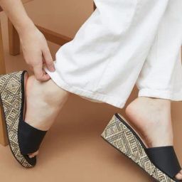 Ginger by Lifestyle Women Black Slides-picture-12