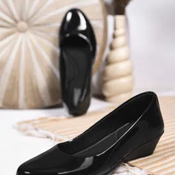 Try Me Wedge Sandals with Bows-54