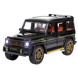 AKN TOYS Benz G63 AMG 1:32 Scale Model Car, Diecast Model Cars Zinc Alloy Pull Back Toy car with Sound and Light for Kids Boy Girl Gift (1:32, Black & Gold) (colour may vary)-9