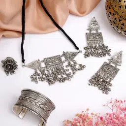 Teejh Pitara Collection Hareetha Oxidized Jewellery Set-image-94