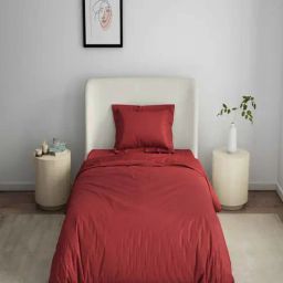 Spaces Solid Red 480 GSM Polyester Single Fleece Blanket-34
