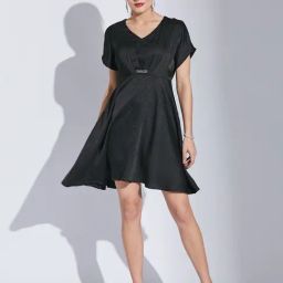 Latin Quarters Black Solid Short Sleeves Dress-image-31