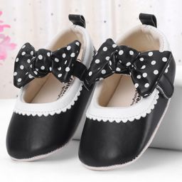 Cute Walk by Babyhug Booties with Velcro Closure & Bow Applique - Black-picture-36