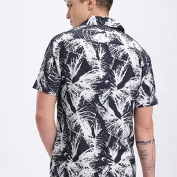 glitchez Abstract Print Cuban Collar Regular Fit Shirt image 2