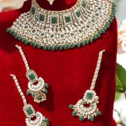 OOMPH Green Kundan Jadau Necklace Set Wedding Wear For Women-41