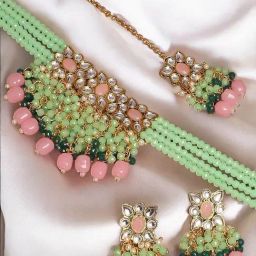 OOMPH Pink & Green Kundan Jadau Necklace Set with Drop Earrings & MaangtikkaFor Women-13