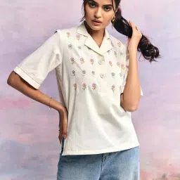 Prakriti Jaipur Off White Cotton Satin Comfort Fit Shirt-image-47