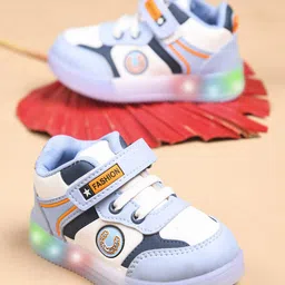 KATS Unisex Kids Perforations Sneakers-24