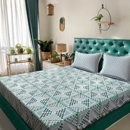 KLOTTHE Green & Grey Geometric Printed Cotton 400 TC King Bedsheet Sets 2.5 m x 2.25 m-9