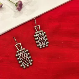 Niska Silver-Plated Rectangle Shaped Drop Earrings-picture-15