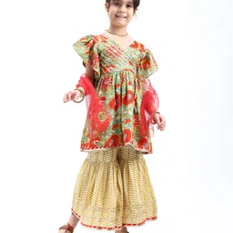 Teentaare Cotton Half Sleeves Kurta & Sharara Set with Dupatta Floral Printed - Red-picture-31