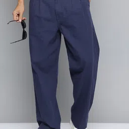 Levis Men Baggy Fit Pleated Pure Cotton Chinos Trousers-picture-19