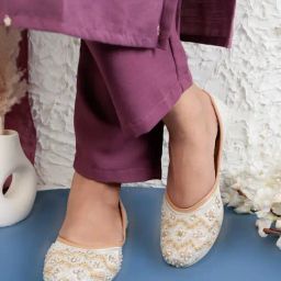 Truffle Collection Women's White Juttis-picture-5