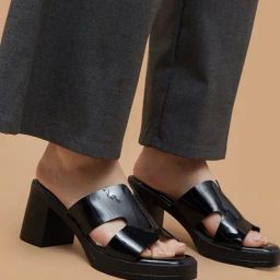 Code by Lifestyle Women Black Slides-85