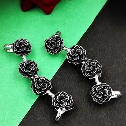 Yash Jewels Emporiums Silver-Plated Floral Shape Ear Cuff-image-45