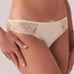 la Vie en Rose Adorable Low rise Bikini Panty-image-93