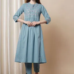 FASHOR Floral Resham Embroidered A-Line Pleated Tunic & Trousers Co-Ord Set-image-18