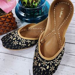 Fulkari Women Printed Ethnic Mojaris Flats-picture-21