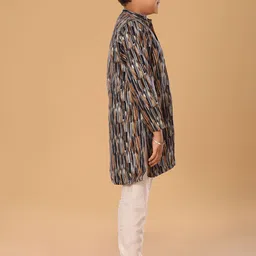 The Mini Trunk Boys Abstract Printed Kurta with Pyjama image 3