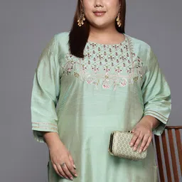Varanga Women Sea Green Floral Embroidered Thread Work Kurta-image-15