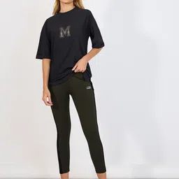 Styli Women Oversized T-Shirt with Chest Print & Fitted Leggings Co-Ords Set-22