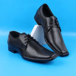 Mochi Men Black Solid Leather Formal Derbys-image-69