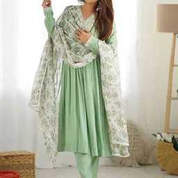 Yara Creation Floral Yoke Design Thread Work A-Line Kurta With Trousers & Dupatta-picture-2